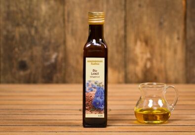 Linseed oil should be kept in a dark colored glass bottle. 