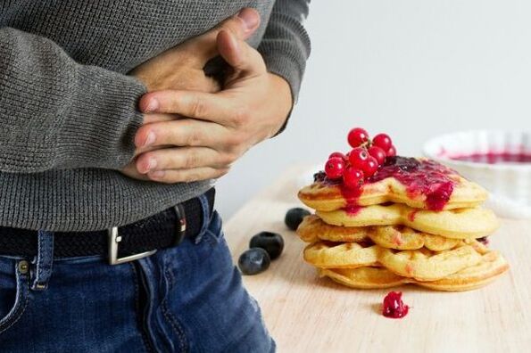 Pancakes with berries as a prohibited food after gallbladder removal
